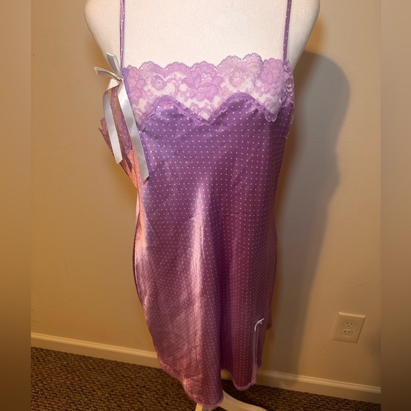 Victoria’s Secret Purple Polka Dot and Bow Night Gown Size Large - Picture 2 of 6